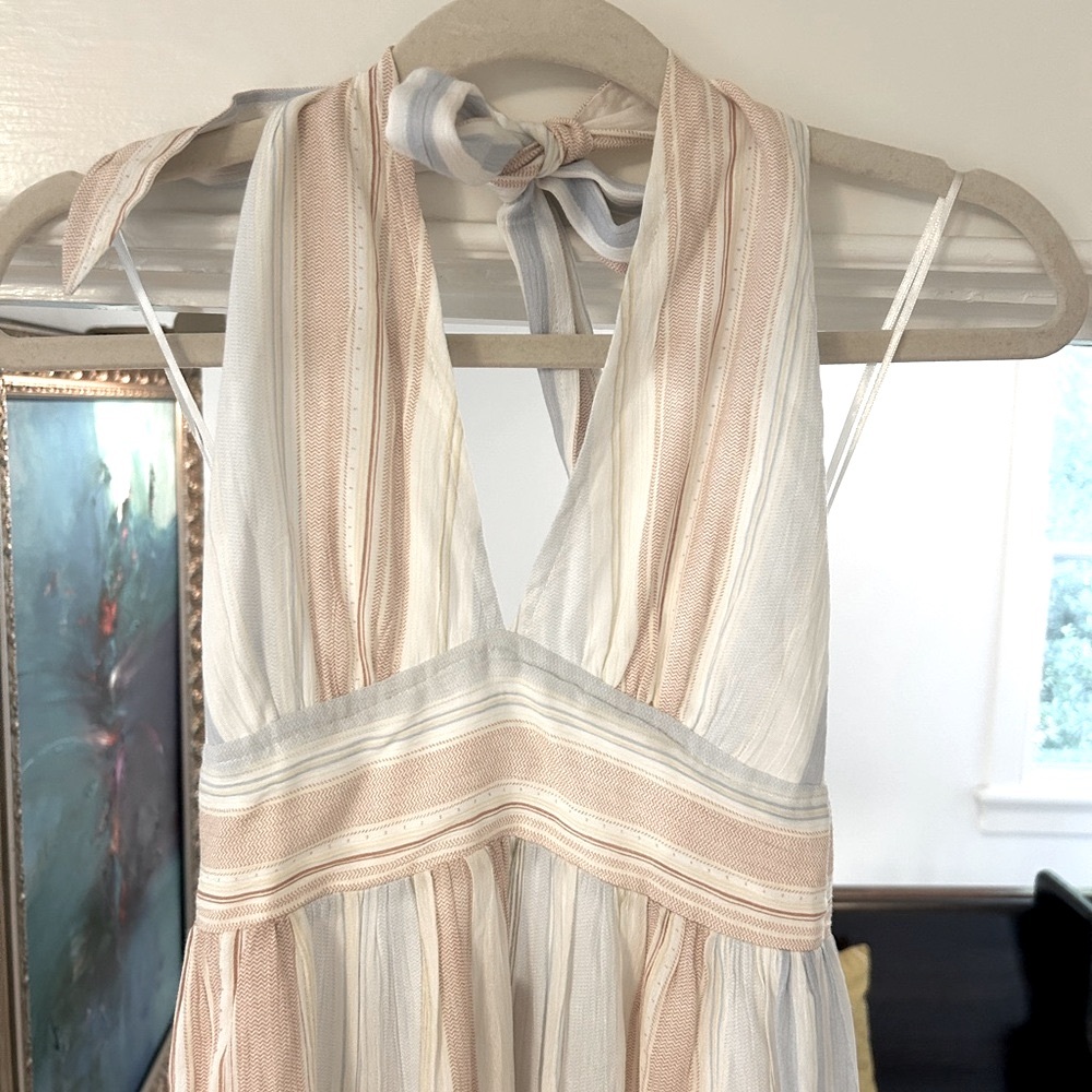 NWT HALTER DRESS BOHEMIAN SIZE SMALL BOUTIQUE BRAND AND FREE BOHO EARRINGS!!!